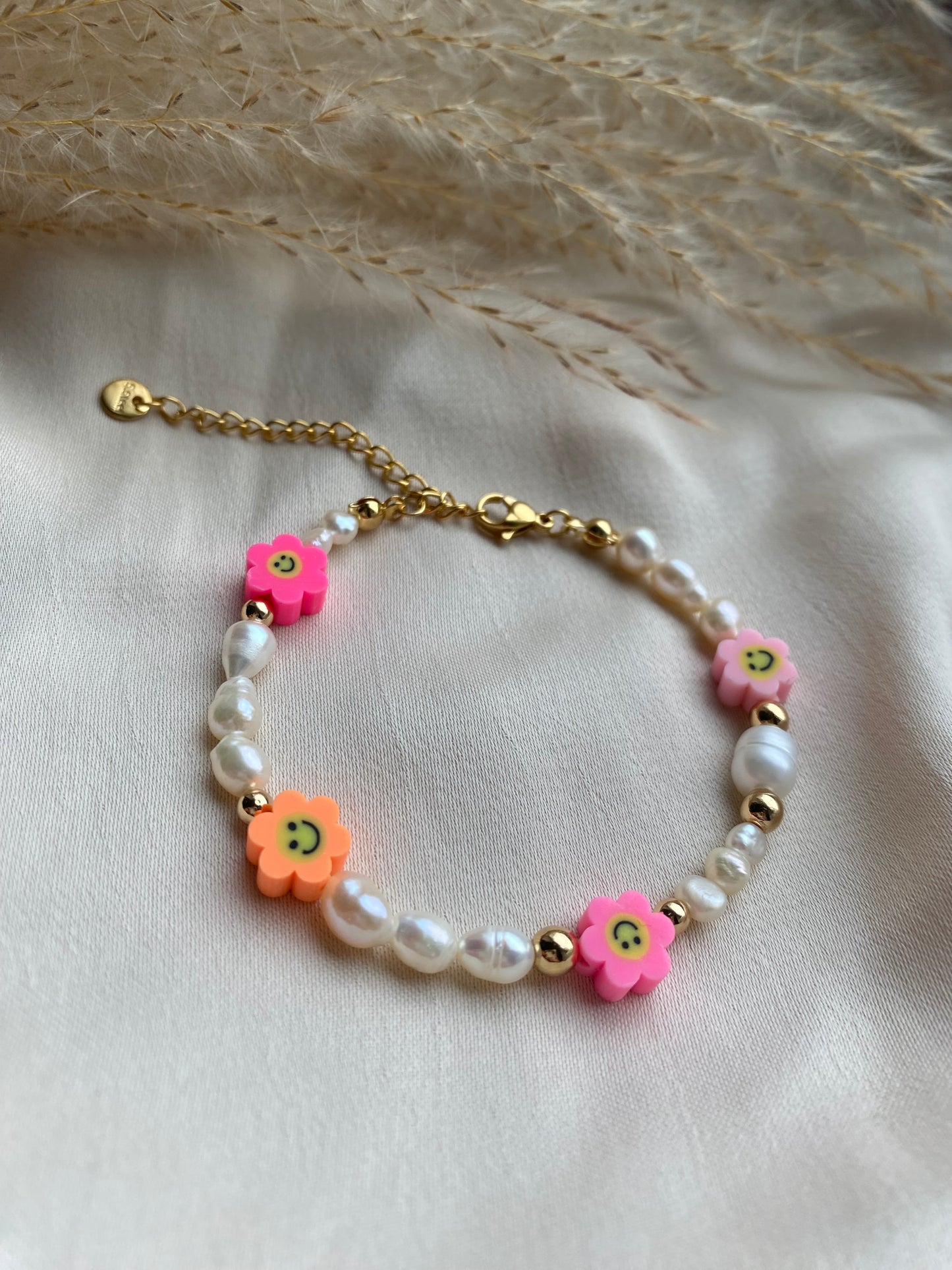 Daisy Smiley Armband